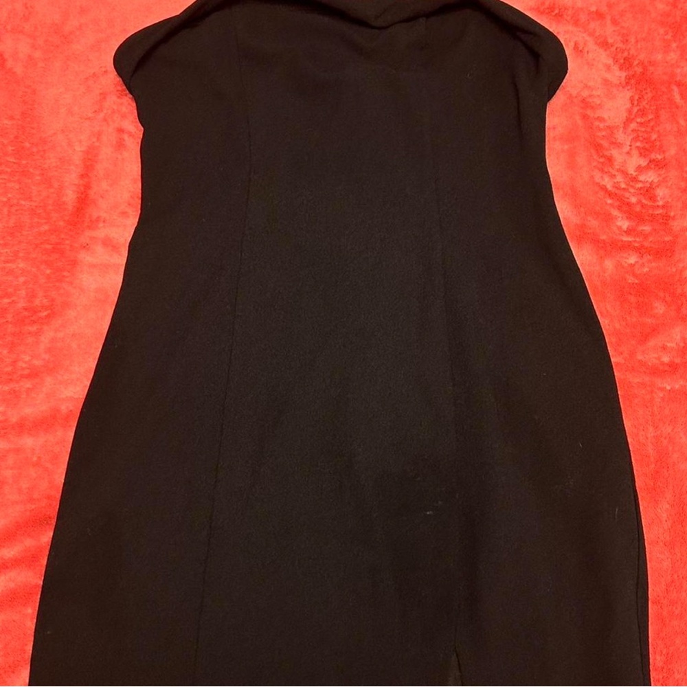 Elegant Black Sleeveless Dress